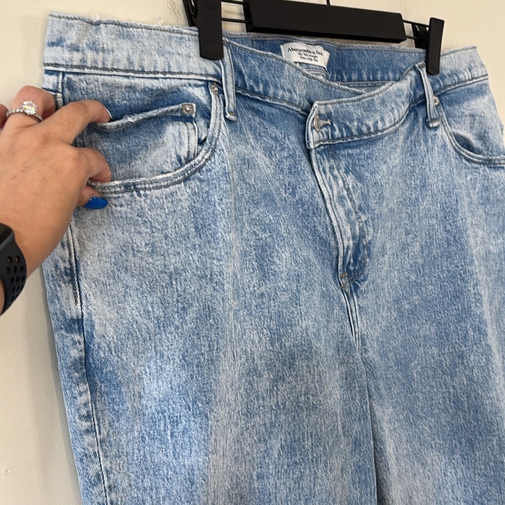 Abercrombie & Fitch The 90s Straight Ultra High Rise Denim Jeans Size 20 SHORT - Picture 4 of 10